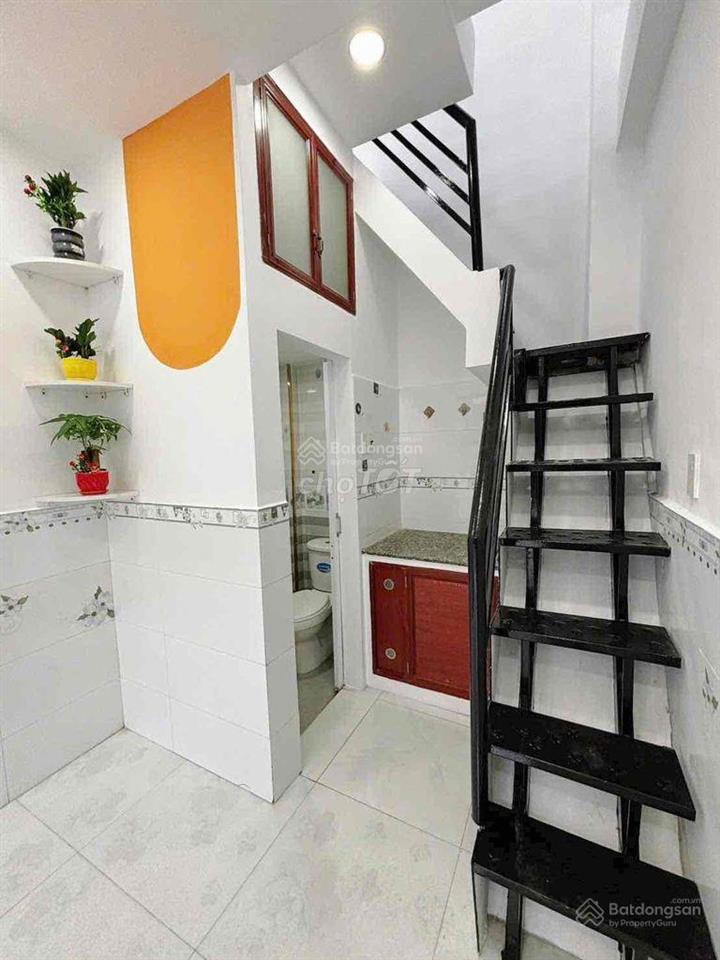 Ngộp, cần bán nhà tân phú, 4,3x 4m. giá 1.850 tỷ