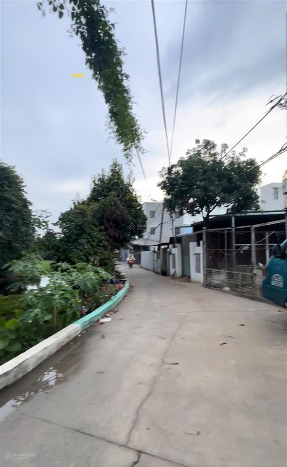 Nhà quốc lộ 13, hiệp bình phước, qthủ đức  98m² ngang 16mở và có 4 phòng trọ cho thuê  giá 4 tỷ