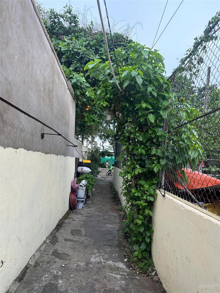 Nhà quốc lộ 13, hiệp bình phước, qthủ đức  98m² ngang 16mở và có 4 phòng trọ cho thuê  giá 4 tỷ