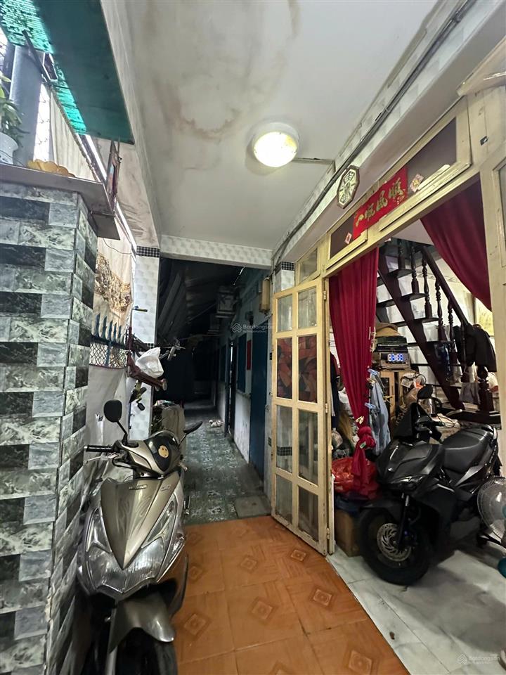 Nhà quốc lộ 13, hiệp bình phước, qthủ đức  98m² ngang 16mở và có 4 phòng trọ cho thuê  giá 4 tỷ