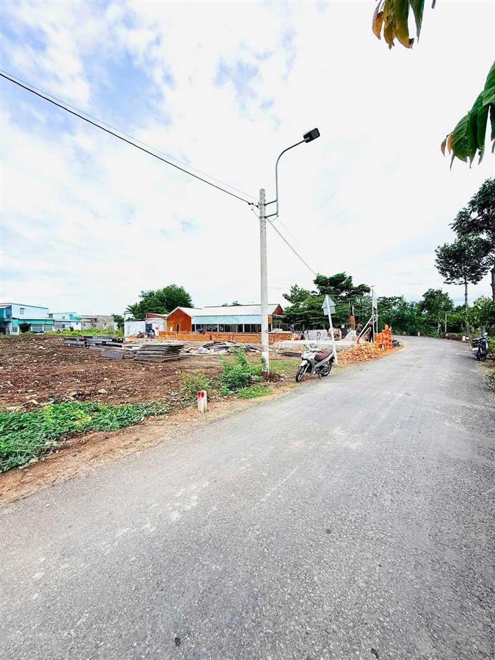 Bán đất 108m mặt tiền đường nhựa 6m lương văn tiên, cần giuộc long an. giá 1,3 tỷ, shr