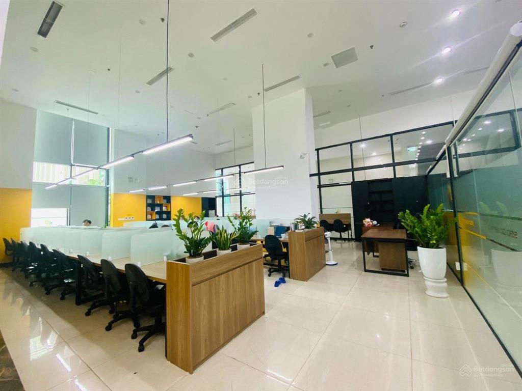Bán sàn văn phòng 322,2m2 tòa roman plaza tố hữu cực vuông thoáng, vào sử dụng ngay, sổ lâu dài