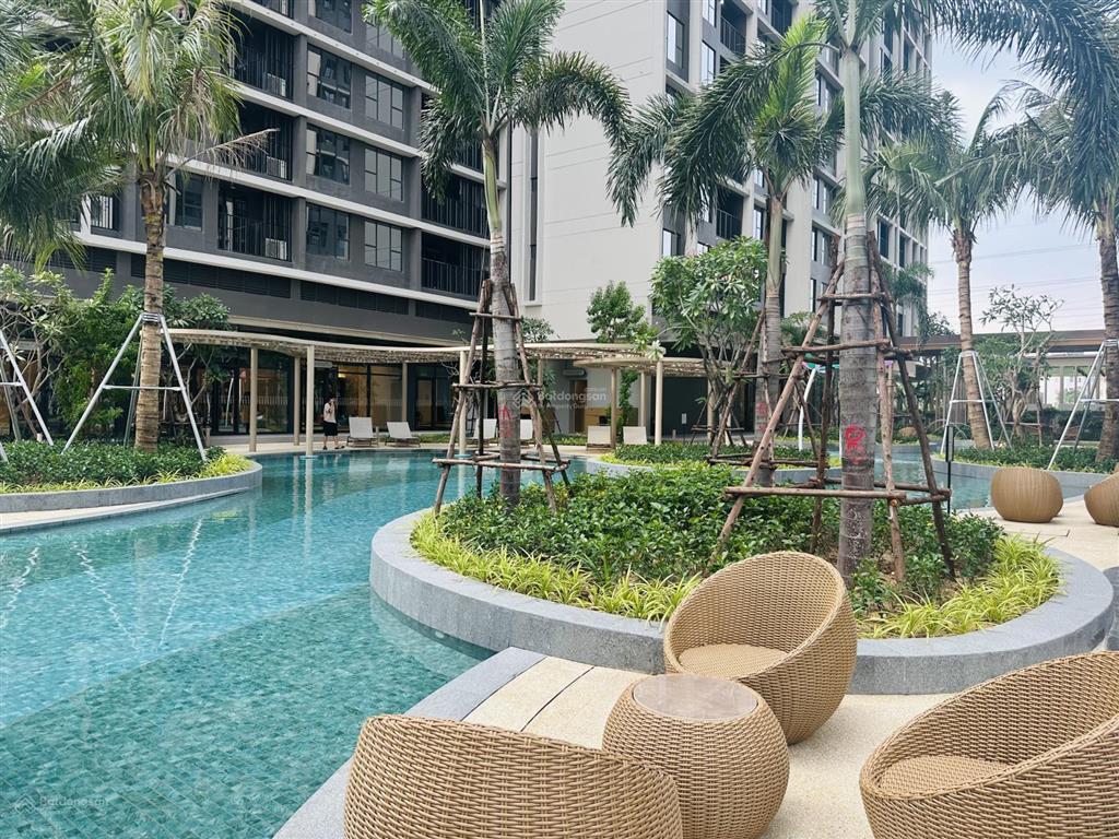 Chủ nhà cần tiền bán gấp lô shop chân đế lumi hà nội dt 122,1m giá chỉ 23,5 tỷ có thương lượng