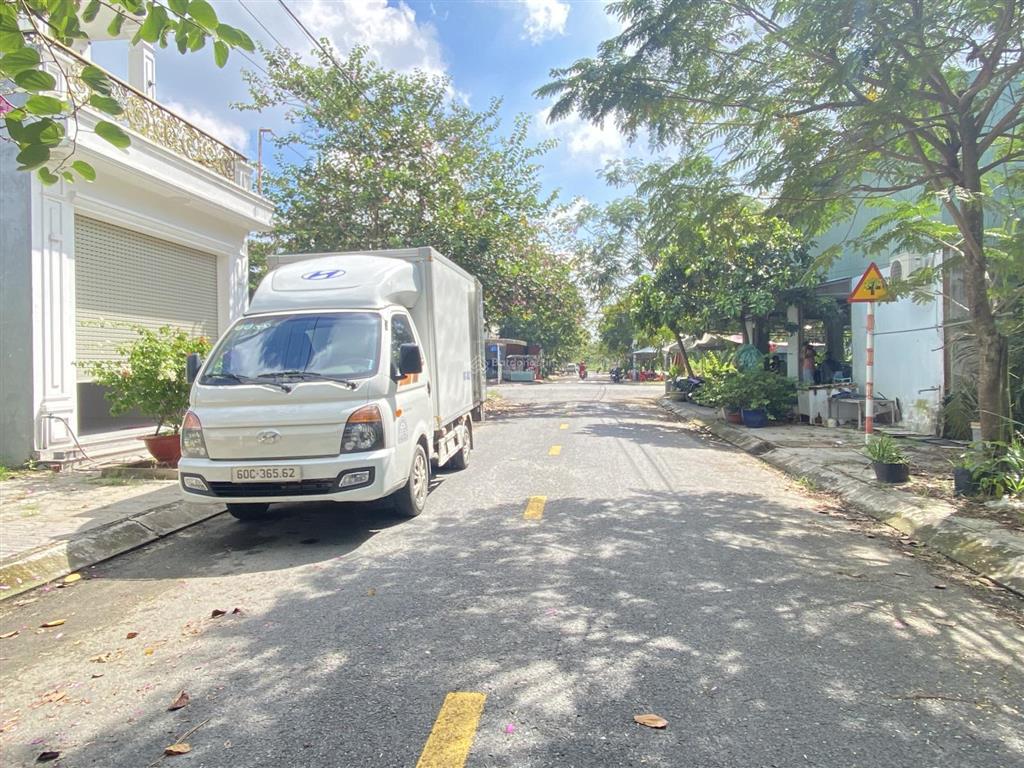 Bán đất khu dân cư xuyên á giá rẻ dt 5x18=90m2, shr, đất gần chợ xuyên á, gần bệnh viện sài gòn ạ