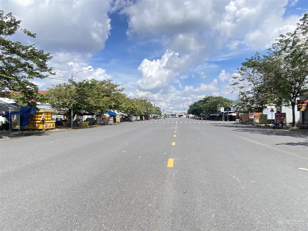 Bán đất khu dân cư xuyên á giá rẻ dt 5x18=90m2, shr, đất gần chợ xuyên á, gần bệnh viện sài gòn ạ