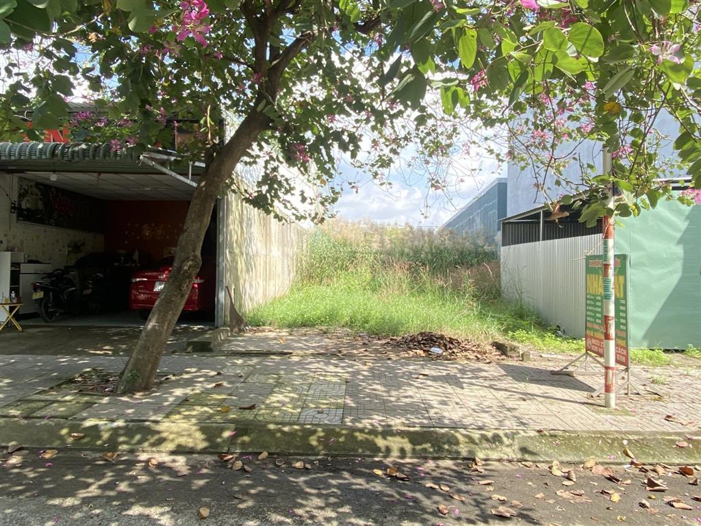 Bán đất khu dân cư xuyên á giá rẻ dt 5x18=90m2, shr, đất gần chợ xuyên á, gần bệnh viện sài gòn ạ