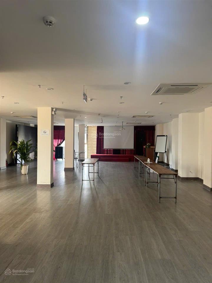 Mặt bằng 250 m2 trong khách sạn biển phạm văn đồng, sạch sẽ, thông suốt, view đẹp