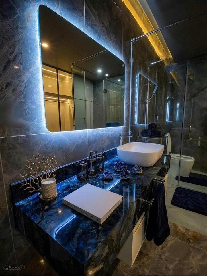 Villa 4 phòng ngủ đẳng cấp luxury, nội thất thông minh, gần biển, yên tĩnh, 150tr/tháng