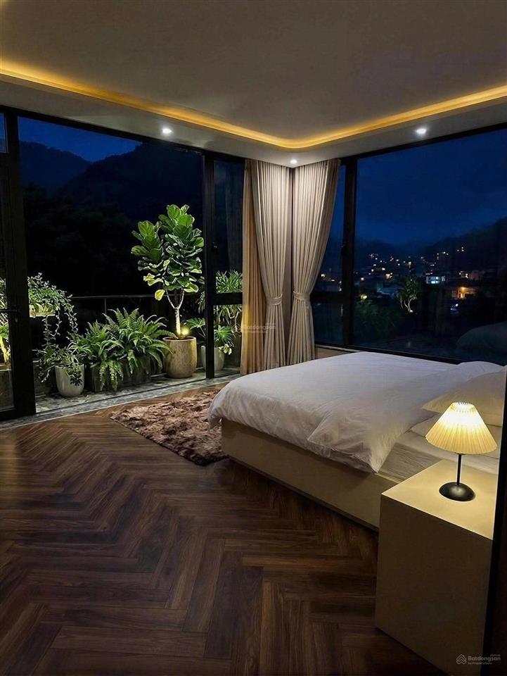 Villa 4 phòng ngủ đẳng cấp luxury, nội thất thông minh, gần biển, yên tĩnh, 150tr/tháng
