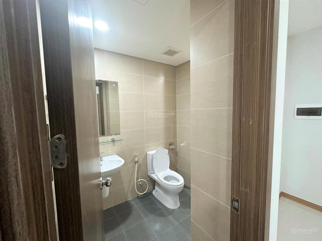 Bán căn hộ cc rose town 79 ngọc hồi, 76 triệu vnd/m2, 104m2, 3pn, 2wc