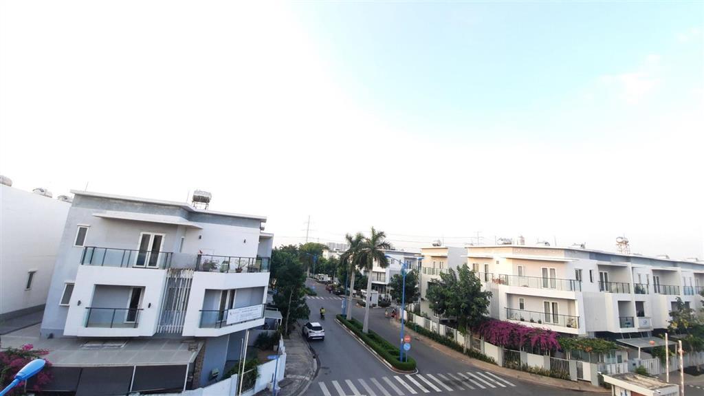 Độc quyền bán căn thô 75m2  8,5 tỷ.  tấn giàu 0909 121 ***