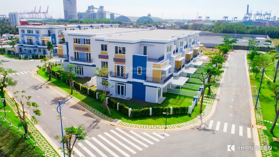 Cần bán căn 5x17m tại rosita  giá 8 tỷ nội thất cơ bản.  tấn giàu 0909 121 ***