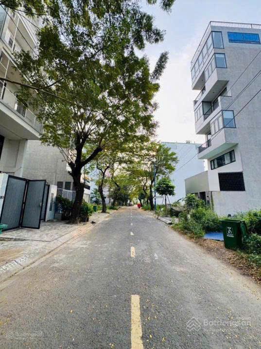 Bán nền đất tại kdc phú nhuận 4  thạnh mỹ lợi dt 90m2 giá 17,2 tỷ.  tấn giàu 0909 121 ***