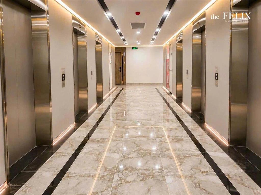 Chuyển nhượng căn hộ 62m2 tại the felix giá chênh thấp.  giàu 0909 121 ***