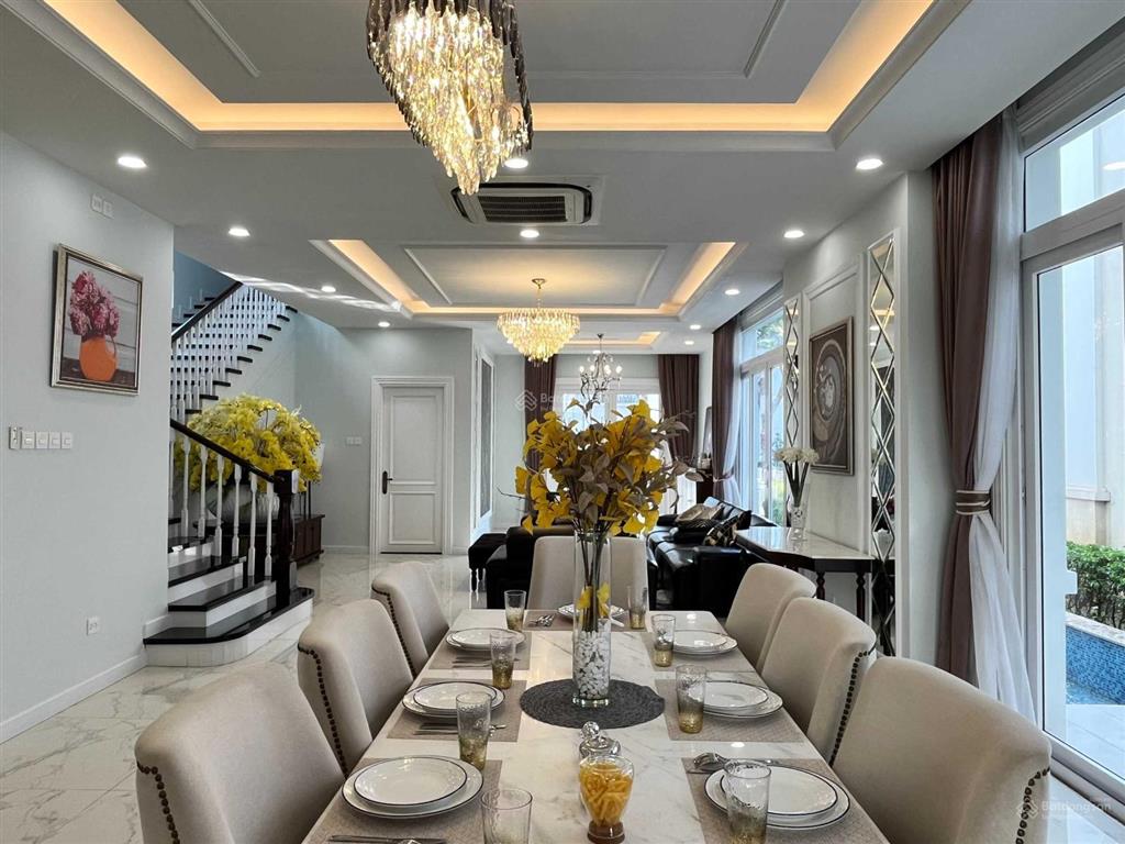 Biệt thự đơn lập full nội thất tại the venica khang điền cần cho thuê 97 triệu/tháng