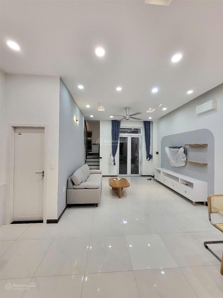 Bán nhà phố park riverside giá từ 9,5 tỷ.  tấn giàu 0909 121 ***