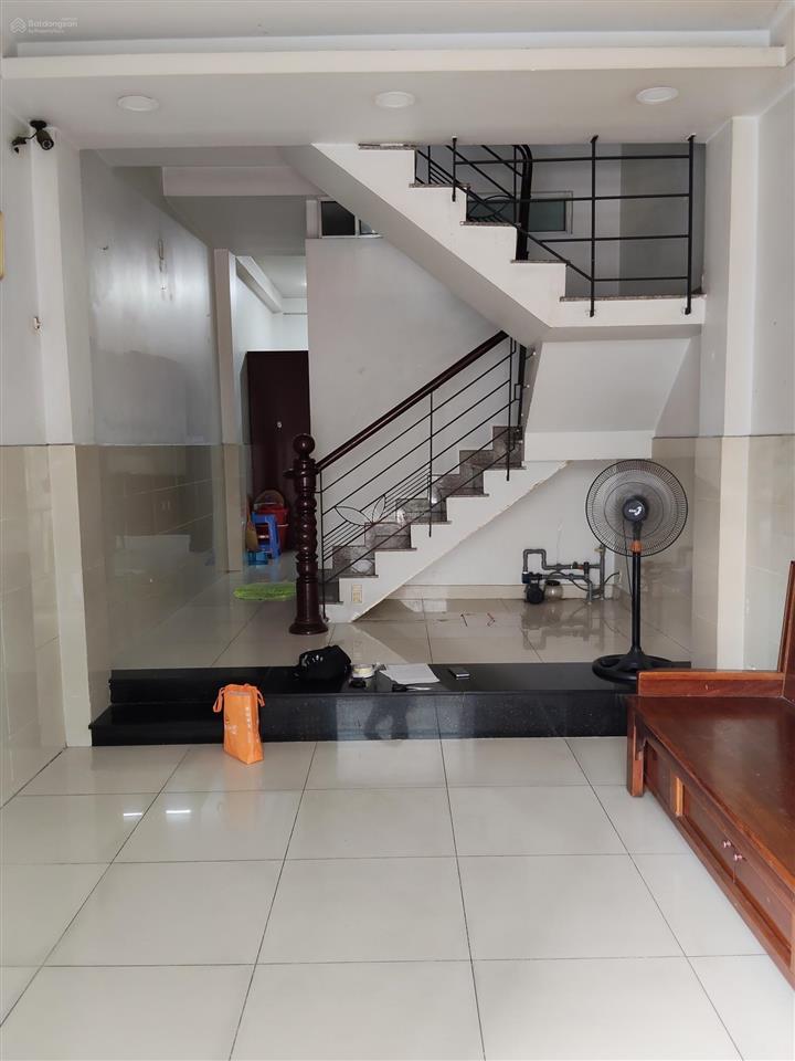 Cho thuê nhà nguyên căn 4 tầng full nội thất gần trường tiểu học chu văn an