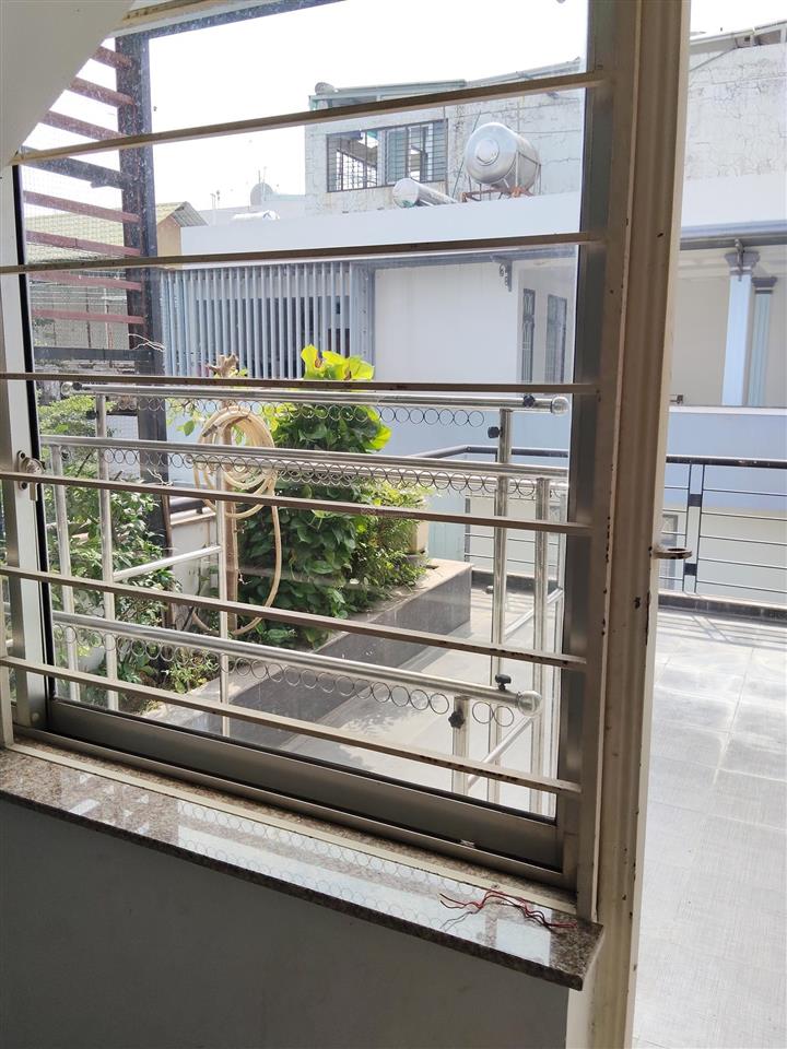 Cho thuê nhà nguyên căn 4 tầng full nội thất gần trường tiểu học chu văn an