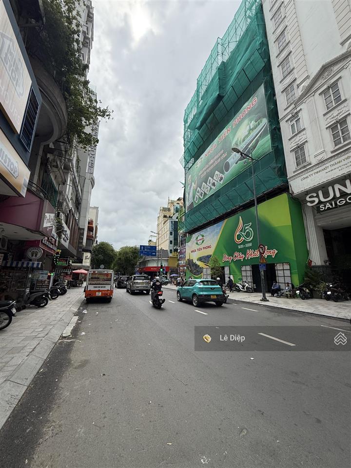 Không có căn thứ 2 giá này! mặt tiền trần hưng đạo, p.7, quận 5, dt 16*20m, 320m2. giá bán 160 tỷ