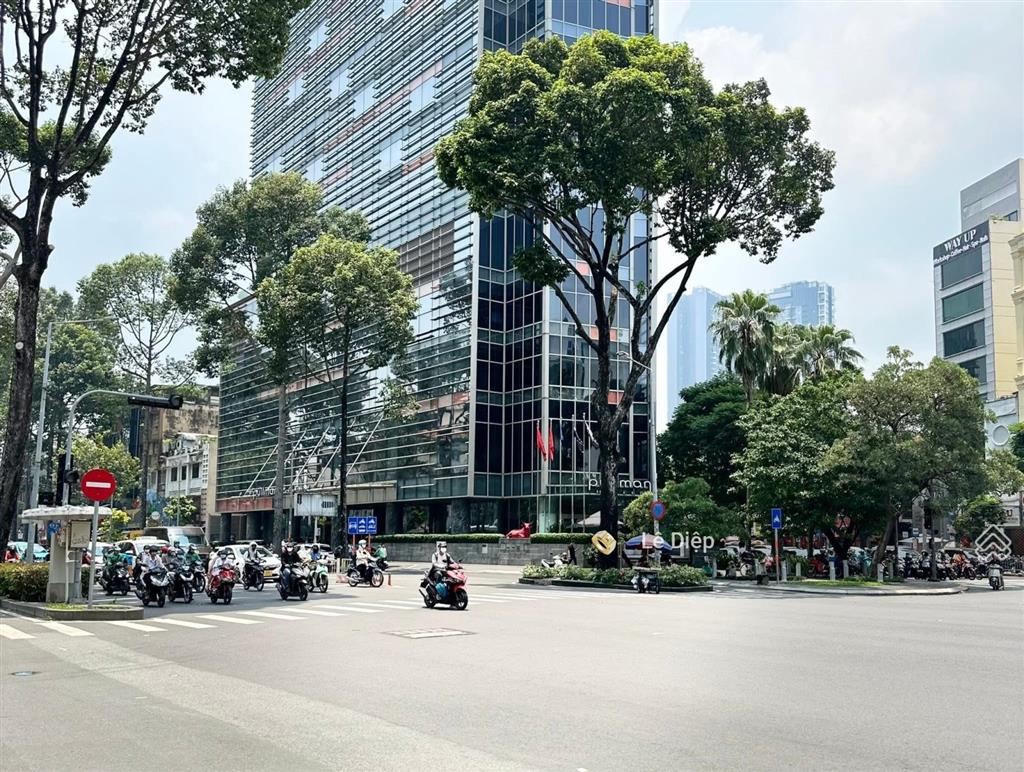 Không có căn thứ 2 giá này! mặt tiền trần hưng đạo, p.7, quận 5, dt 16*20m, 320m2. giá bán 160 tỷ