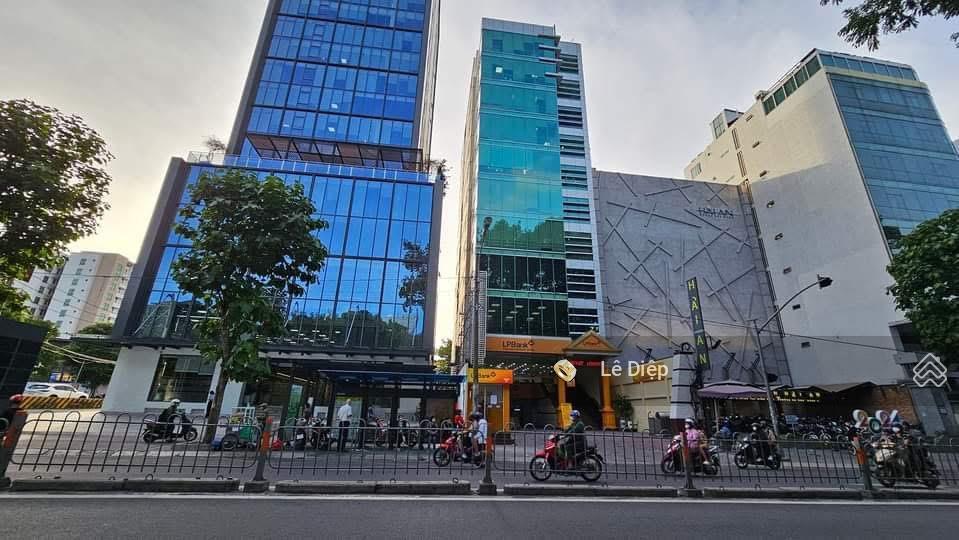 Không có căn thứ 2 giá này! mặt tiền trần hưng đạo, p.7, quận 5, dt 16*20m, 320m2. giá bán 160 tỷ