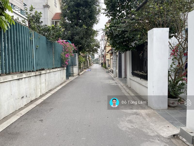 Cần bán 102m2 đất làng vàng, gia lâm. đường thông xe ô tô 7 chỗ