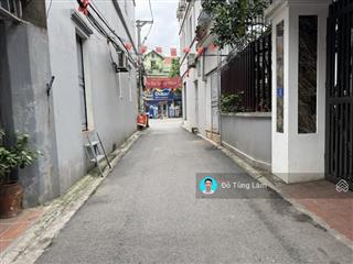 Cần bán 43,8m2 lô góc đất ngõ 213 ngô xuân quảng, gia lâm. đường thông xe 7 chỗ