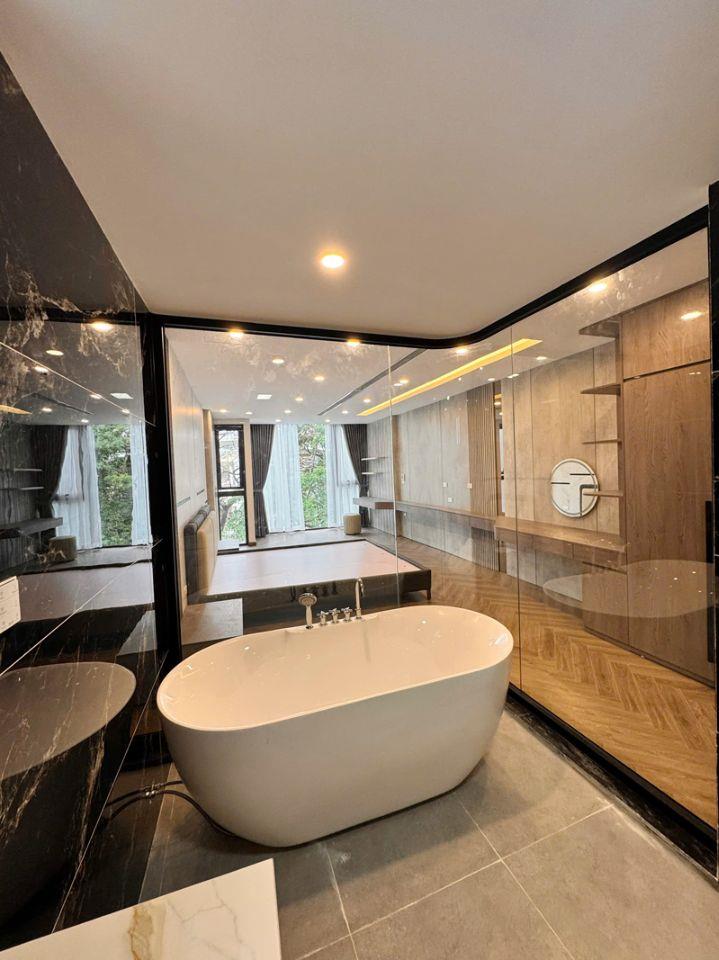 Bán Nhà Phố Hoa Lâm, Việt Hưng – 55,5m2 Nở Hậu – 7 Tầng Kinh Doanh Văn Phòng – Thang Máy 630kg – Sổ Đỏ Chính Chủ