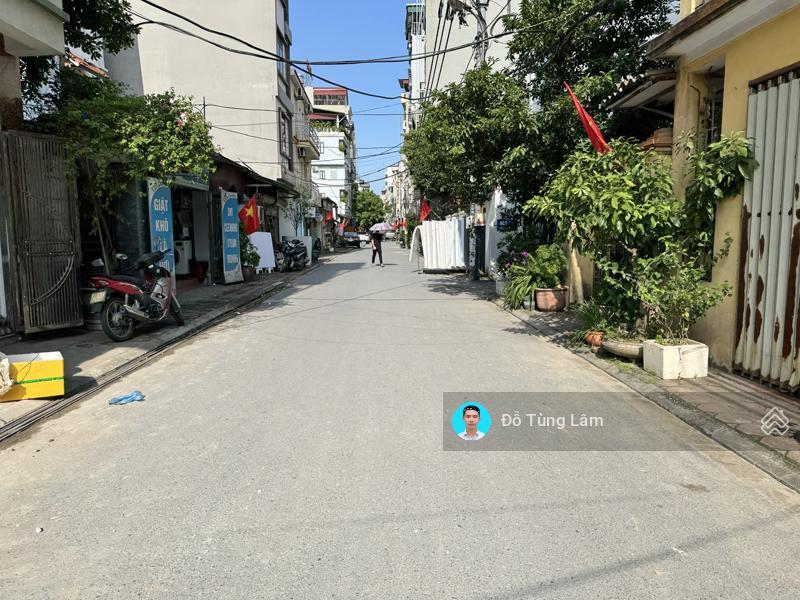 Bán gấp mặt phố cửu việt 1 100m2 sát đh nông nghiệp  vừa ở vừa kinh doanh sầm uất