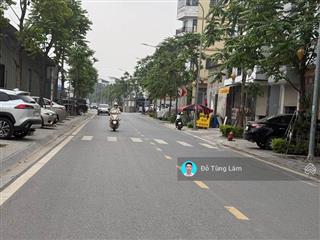 Bán 35,3m2 nhà c4 mặt phố lê đại  2 mặt đường trước sau  kinh doanh sầm uất  nằm giữa 2 kđt