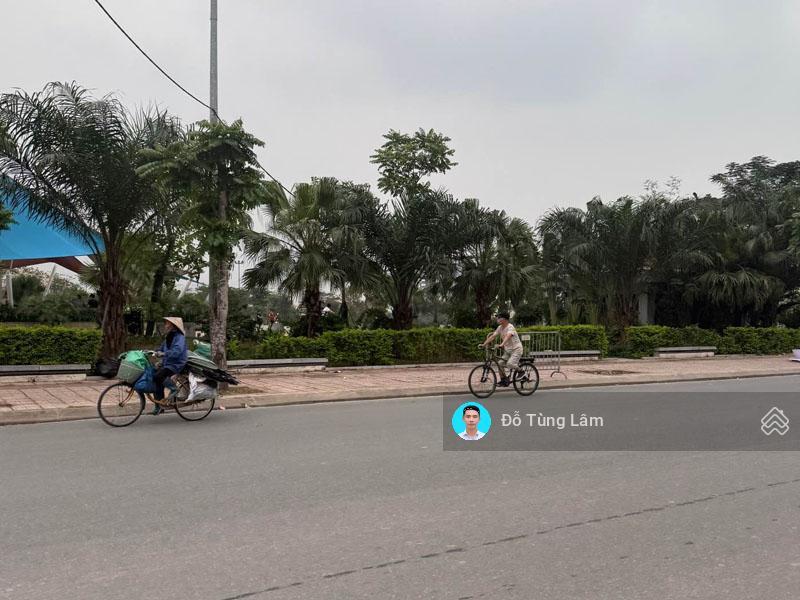 Bán 35,3m2 nhà c4 mặt phố lê đại  2 mặt đường trước sau  kinh doanh sầm uất  nằm giữa 2 kđt