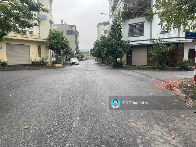 Cần bán 70m2 đất khu no02 tđc giang biên. sau lưng mặt đường đồng thanh