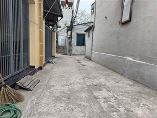 Cần bán lô góc 40m2 đất Làng Vàng, Gia Lâm. Khổ đất đẹp, dân cư đông đúc, tiện ích đầy đủ