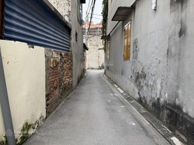 Cần bán lô góc 40m2 đất làng vàng, gia lâm. khổ đất đẹp, dân cư đông đúc, tiện ích đầy đủ