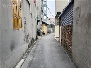 Cần bán lô góc 40m2 đất làng vàng, gia lâm. khổ đất đẹp, dân cư đông đúc, tiện ích đầy đủ