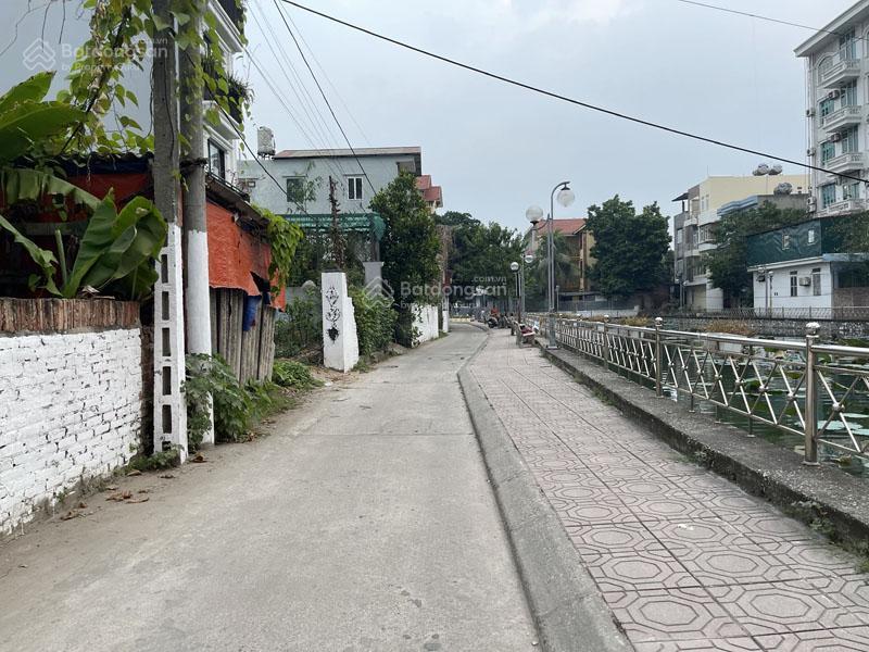 Bán đất phúc lợi long biên 35m2 view hồ thoáng mát, đường thông ô tô tránh, gần trường học