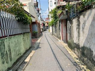 Chính chủ bán lô góc 63,2m2 lô góc Thôn Cam, Gia Lâm. Cách 10m ra đường thông ô tô 7 chỗ