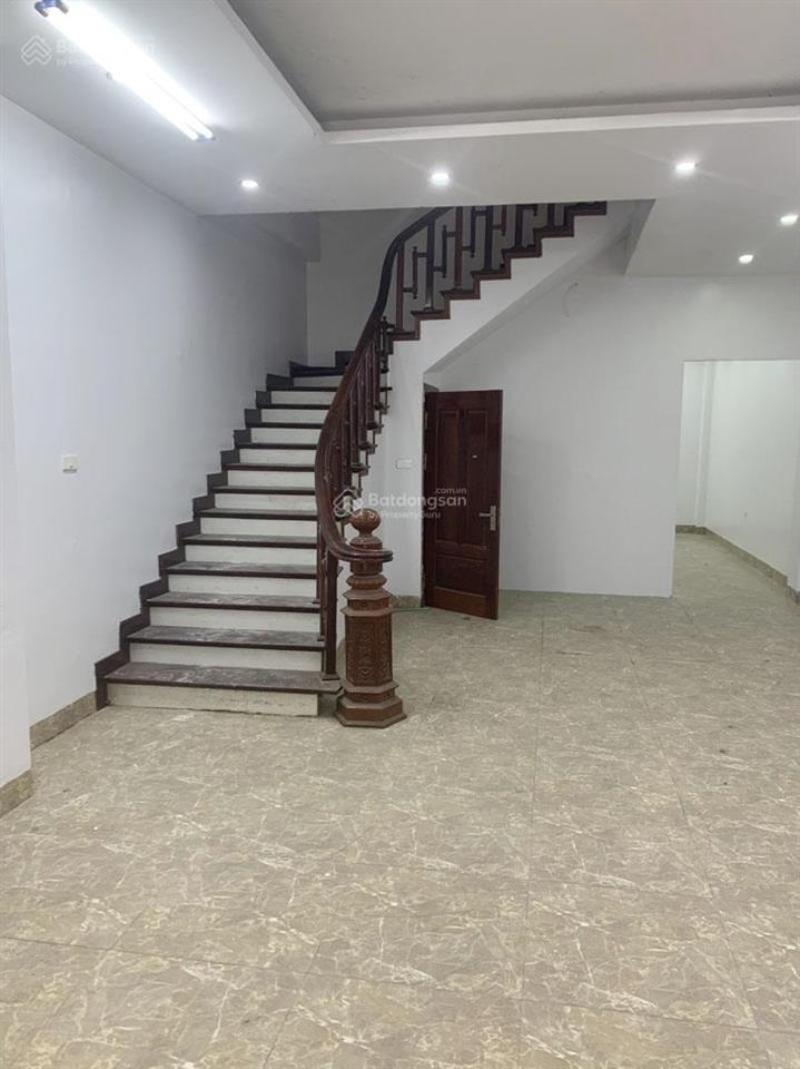 Nhà đẹp phúc lợi 92,4m2, 4 tầng  đường 15m kinh doanh đa ngành  ngay cạnh hệ thống trường học