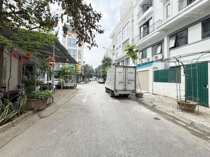 Bán đất tđc trâu quỳ 113m2 nở hậu, đường 11m đối diện shophouse metropolitan