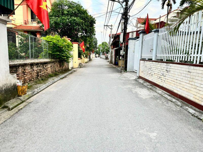 Chính chủ bán 50m2 lô góc mặt đường xóm 1 Đông Dư (ngõ 2 Giáp Hải). Đường ô tô tránh, phù hợp VPKD