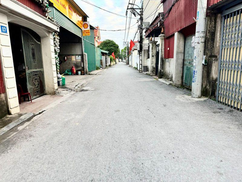 Chính chủ bán 50m2 lô góc mặt đường xóm 1 Đông Dư (ngõ 2 Giáp Hải). Đường ô tô tránh, phù hợp VPKD