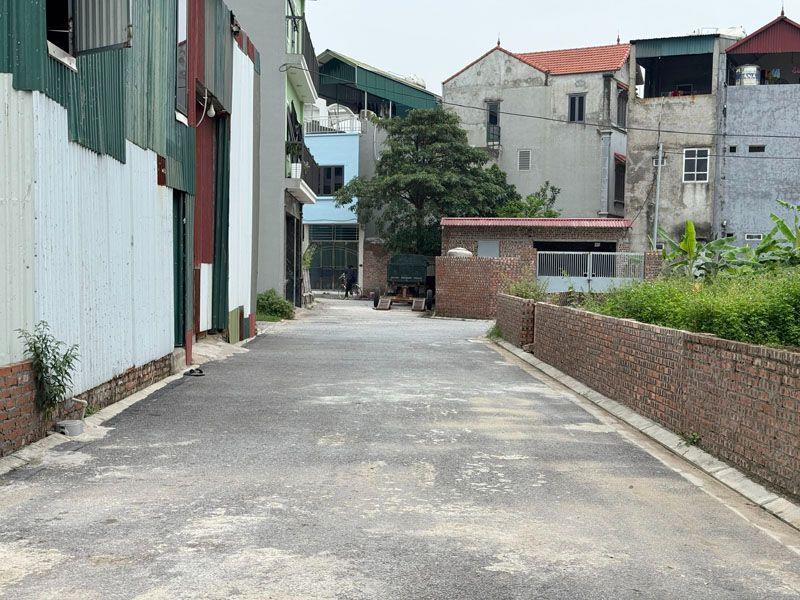 Cần bán 89,5m2 đất thổ cư thôn Đổng Xuyên. Đường 3,5m, thông ô tô 7 chỗ vào đất