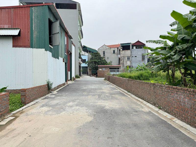Cần bán 89,5m2 đất thổ cư thôn Đổng Xuyên. Đường 3,5m, thông ô tô 7 chỗ vào đất