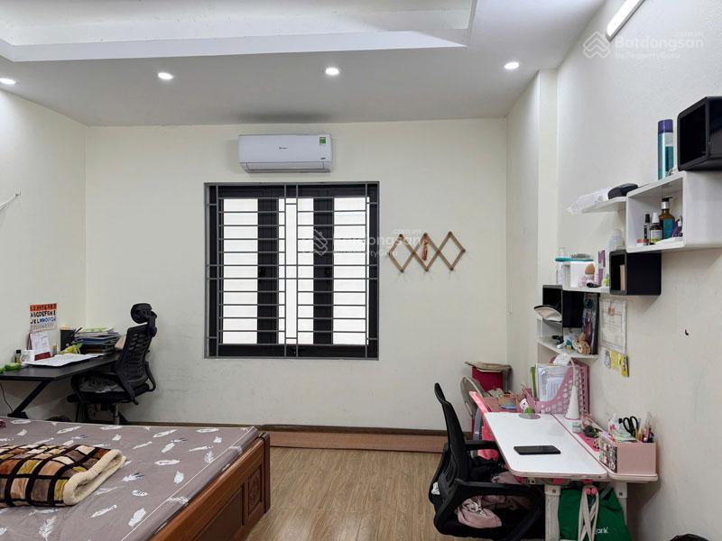 Bán nhà ngõ 68/79 nguyễn văn linh 46,6m2 x 5 tầng  ô tô tránh  đón quy hoạch đường 13m lô góc
