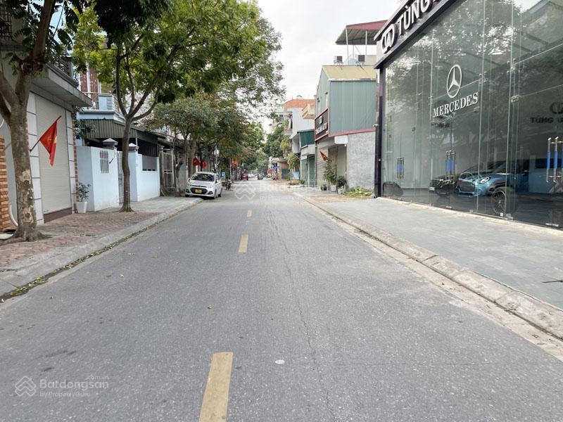 Cần bán 100m2 nhà c4 mặt phố nguyễn văn hưởng. khu dân trí cao, an ninh tốt, tiện ích nhiều
