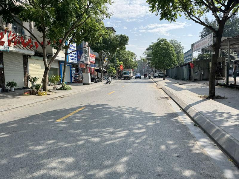 Hiếm có khó tìm! mặt phố thanh am  đặng vũ hỷ 76,22m2, mặt tiền 8m nở hậu, vỉa hè rộng 5m
