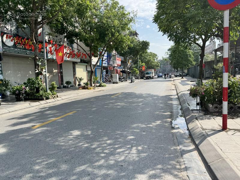 Hiếm có khó tìm! mặt phố thanh am  đặng vũ hỷ 76,22m2, mặt tiền 8m nở hậu, vỉa hè rộng 5m