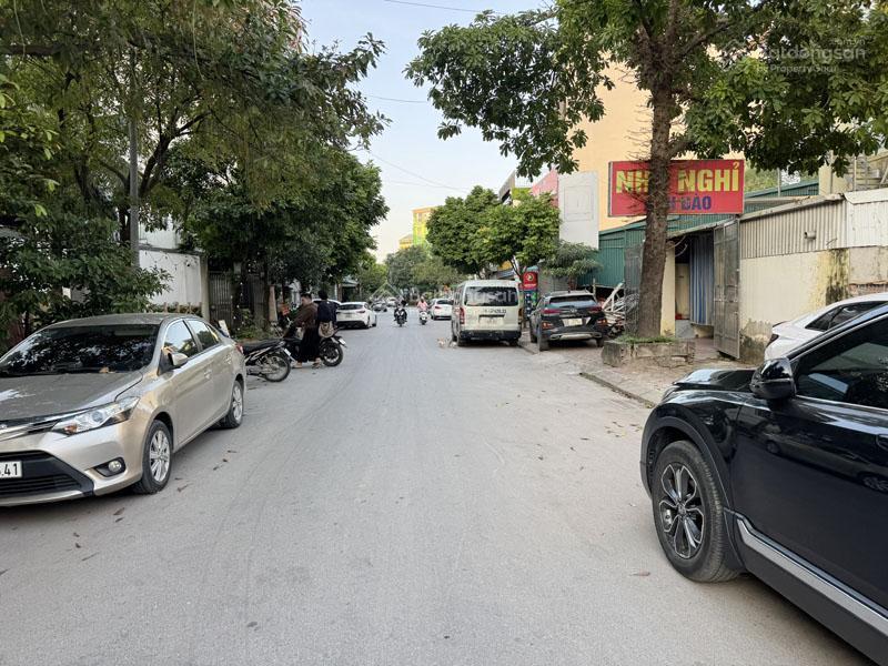 Bán đất kđt 31ha trâu quỳ gia lâm 107m2 đường 15m 3 ô tô tránh, tiềm năng vô hạn