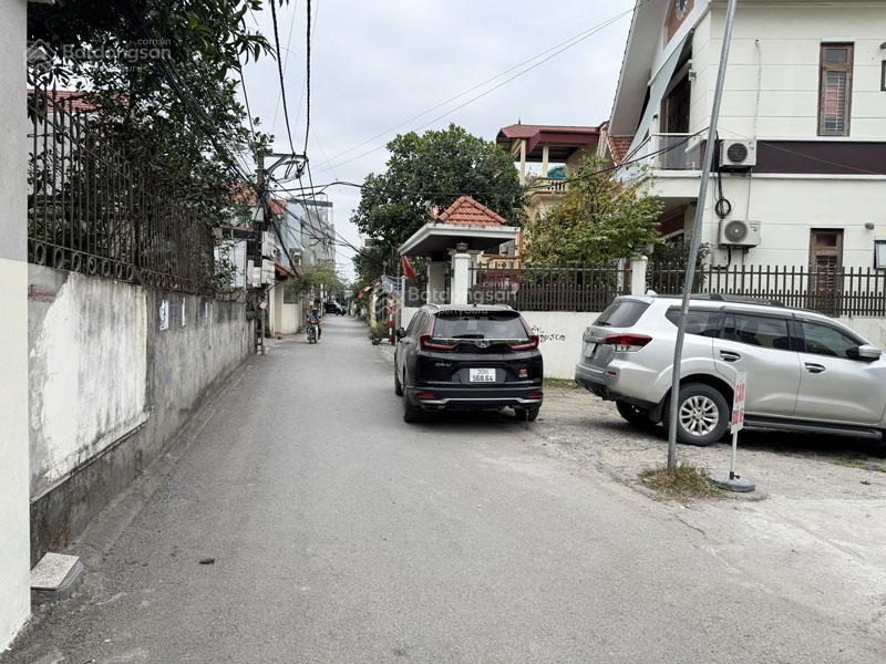 Bán đất lô góc mặt đường đông dư 46,6m2, mặt đường 5m ô tô tránh, cách cầu thanh trì 500m