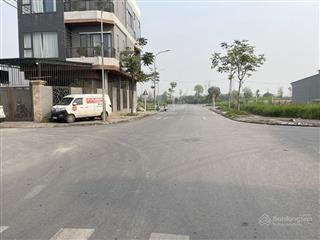 Bán nhà căn góc phố hoa động 4 tầng 112m2, mặt tiền 22m, vỉa hè rộng, sát hồ điều hòa & cổ linh